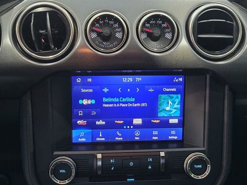 Used 2022 Ford Mustang Shelby GT500 w/ Technology Package image 13