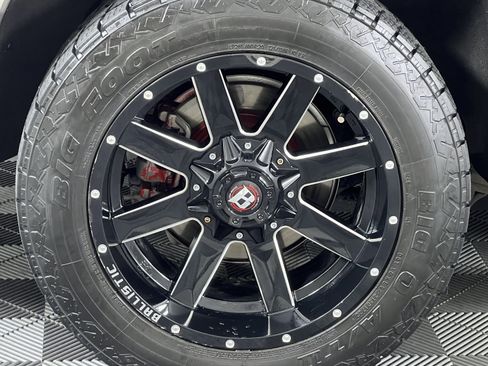 Used 2021 Chevrolet Tahoe Z71 w/ Z71 Signature Package image 12