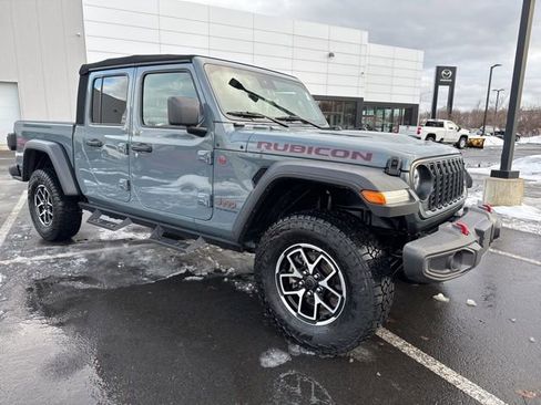 Used 2024 Jeep Gladiator Rubicon w/ Convenience Group image 7