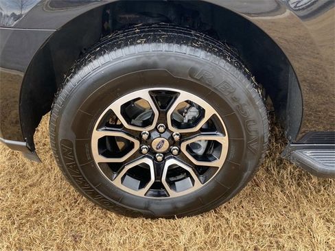 Certified 2024 Ford Expedition Max XLT image 14