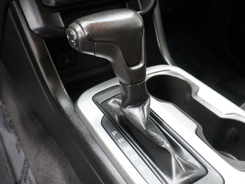 Used 2019 Chevrolet Colorado LT RWD image 19