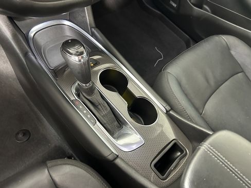 Used 2017 Chevrolet Malibu LT w/ Leather Package image 20