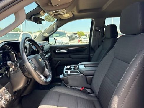 Used 2023 Chevrolet Silverado 1500 LT AWD/4WD image 13