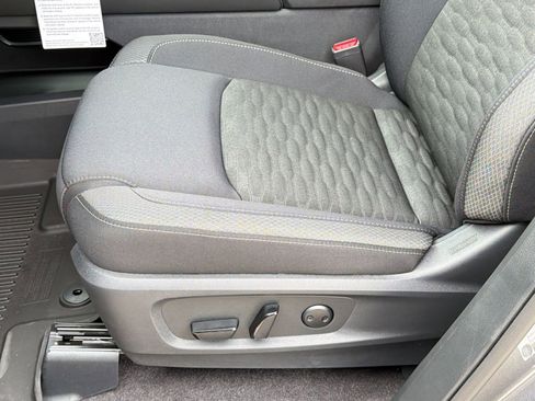 New 2026 Nissan Pathfinder SV image 14