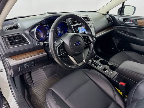 Used 2018 Subaru Outback 2.5i Limited AWD/4WD image 10