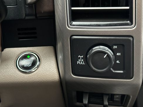 Used 2019 Ford F350 Limited image 22