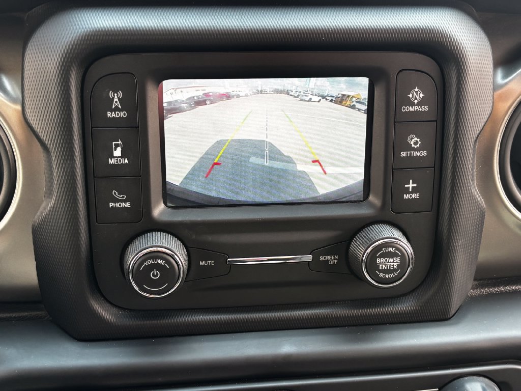 Used 2018 Jeep Wrangler Unlimited Sport AWD/4WD image 25