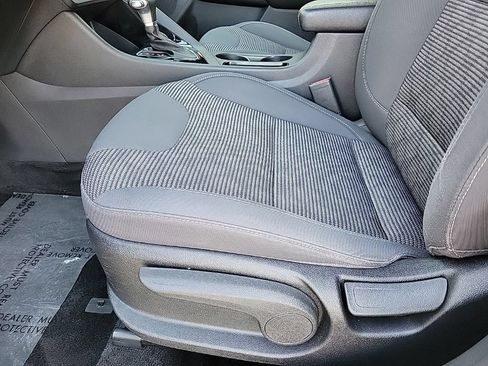 Used 2020 Kia Niro LXS FWD image 11