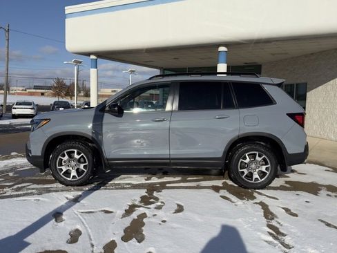 Certified 2022 Honda Passport TrailSport image 6