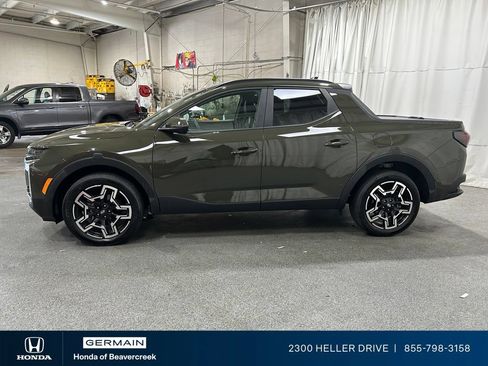 Used 2025 Hyundai Santa Cruz Limited AWD/4WD image 5