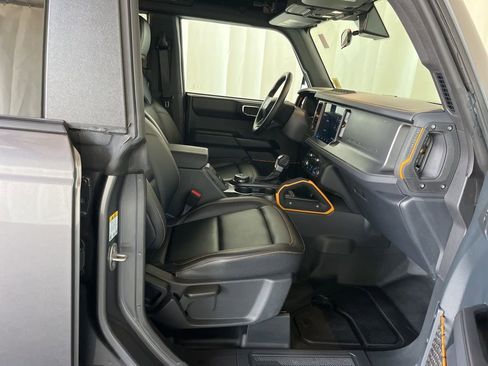 Used 2024 Ford Bronco Badlands w/ Sasquatch Package AWD/4WD image 22