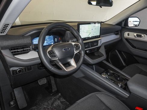 New 2026 Ford Explorer Active image 21