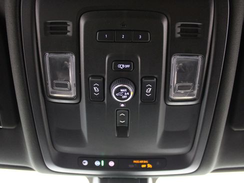 Used 2022 GMC Yukon XL Denali AWD/4WD image 52