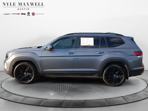 Used 2024 Volkswagen Atlas SE FWD image 13