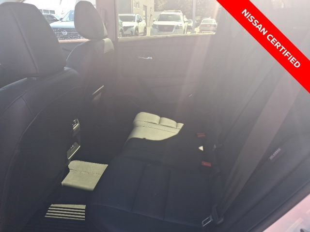 Certified 2023 Nissan Rogue SV w/ SV Premium B Package AWD/4WD image 24