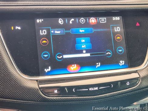 Used 2017 Cadillac XT5 Luxury FWD image 16