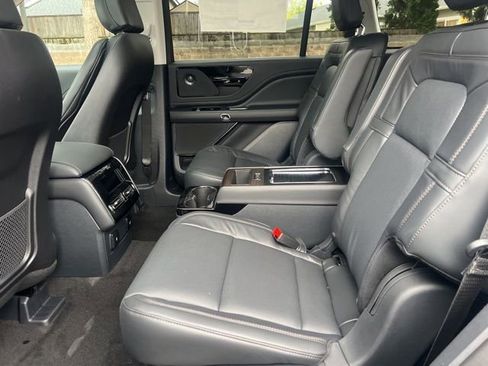 New 2025 Lincoln Aviator Reserve w/ Illumination Package image 17