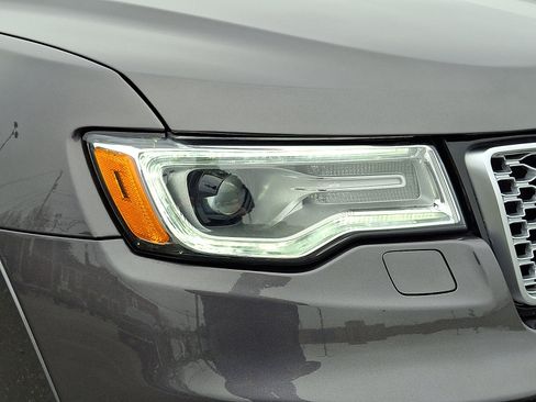 Used 2020 Jeep Grand Cherokee Summit image 10