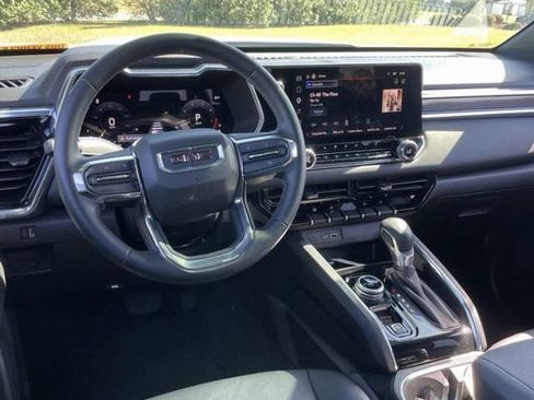 Used 2025 GMC Canyon Elevation w/ Convenience Package image 17