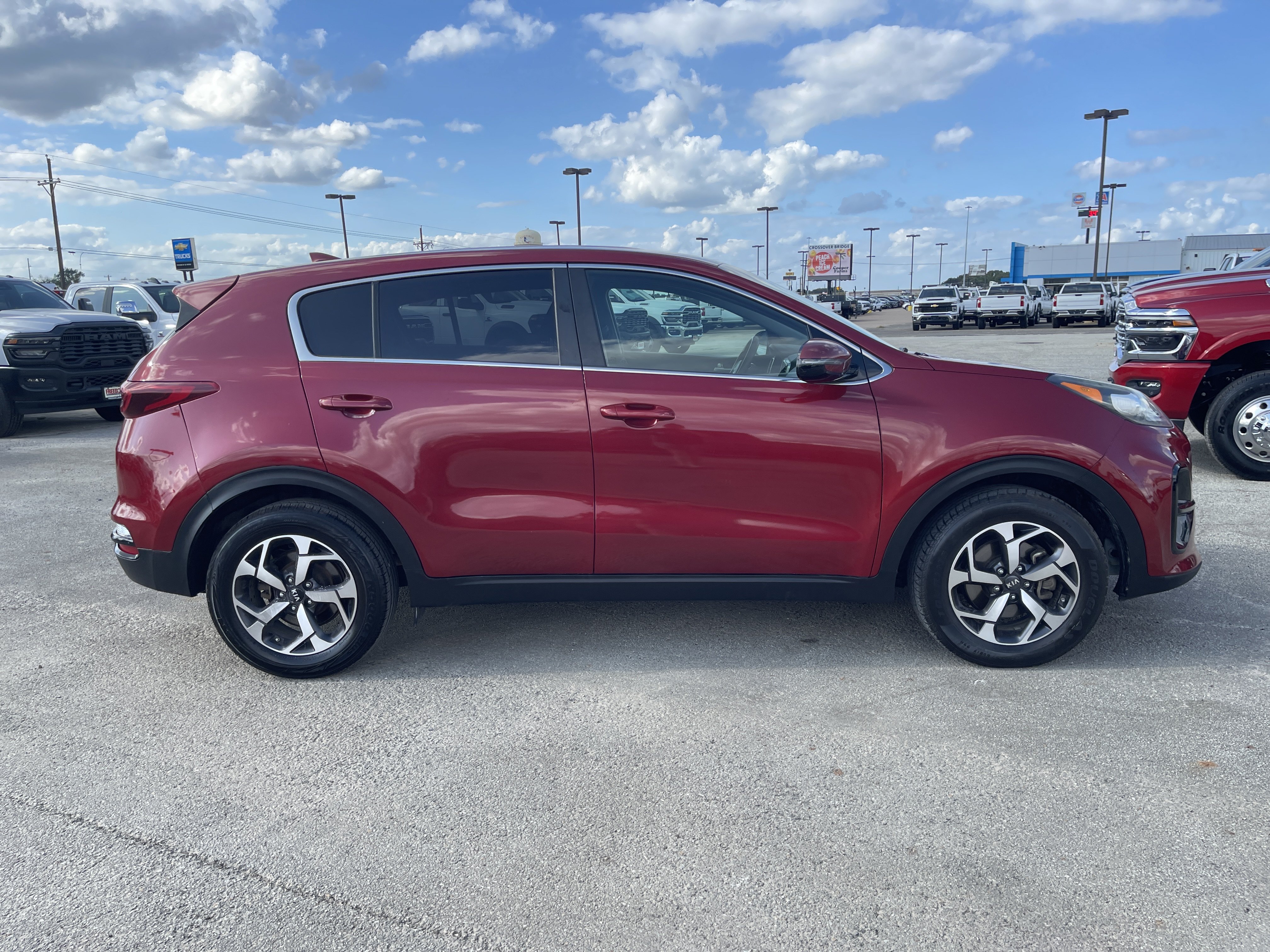 Used 2020 Kia Sportage LX w/ LX Popular Package FWD image 3