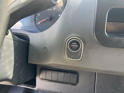 Used 2021 Mercedes-Benz Sprinter 2500 image 18