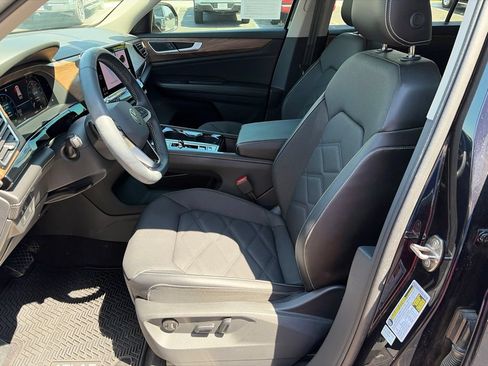 Used 2024 Volkswagen Atlas SE FWD image 24