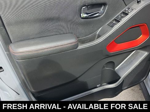 Used 2024 Nissan Frontier PRO-4X w/ Pro Convenience Package image 11