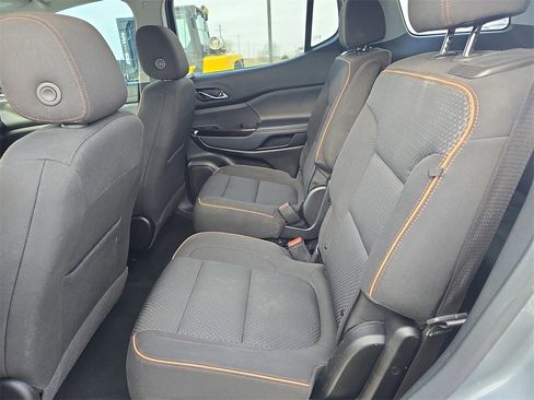 Used 2023 GMC Acadia AT4 image 15