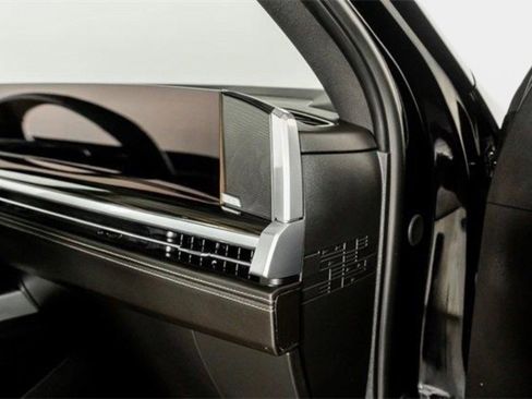 Used 2026 Cadillac Escalade Luxury w/ Touring Package image 51