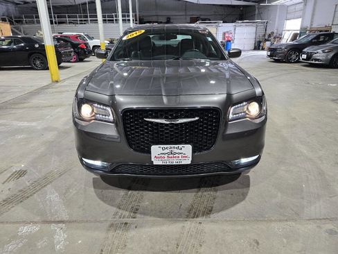 Used 2015 Chrysler 300 S image 18