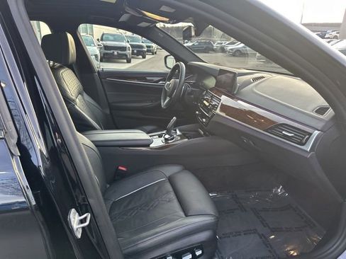 Used 2019 BMW M550i xDrive image 18