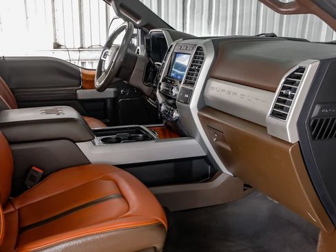 Used 2020 Ford F350 King Ranch w/ King Ranch Ultimate Package AWD/4WD image 10