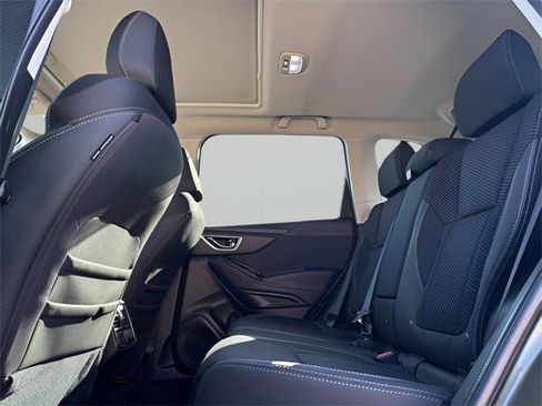 Used 2022 Subaru Forester Premium image 15