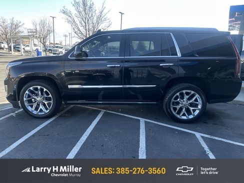 Used 2020 Cadillac Escalade Premium Luxury image 1