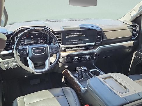 Used 2022 GMC Sierra 1500 Elevation w/ Elevation Premium Package AWD/4WD image 16