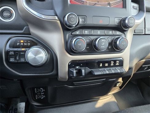 Used 2019 RAM 1500 Laramie image 11