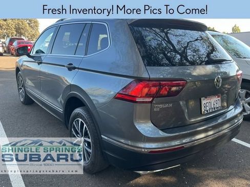 Used 2018 Volkswagen Tiguan SE w/ Panoramic Sunroof Package AWD/4WD image 4