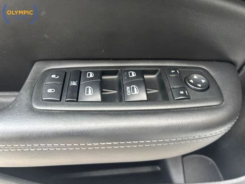 Used 2015 Chrysler 200 S image 34
