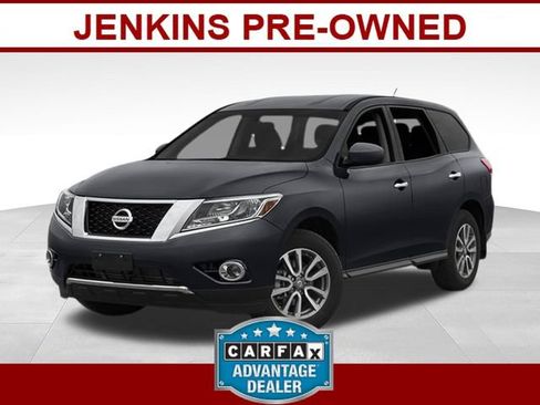 Used 2014 Nissan Pathfinder SL FWD image 1