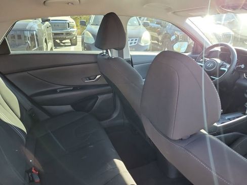Used 2023 Hyundai Elantra SEL image 29