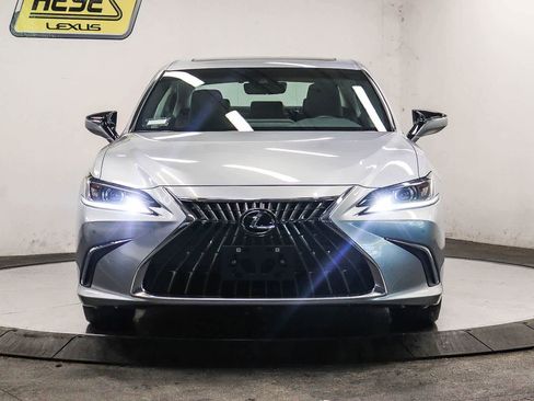 Used 2025 Lexus ES 350 w/ Premium Package FWD image 6