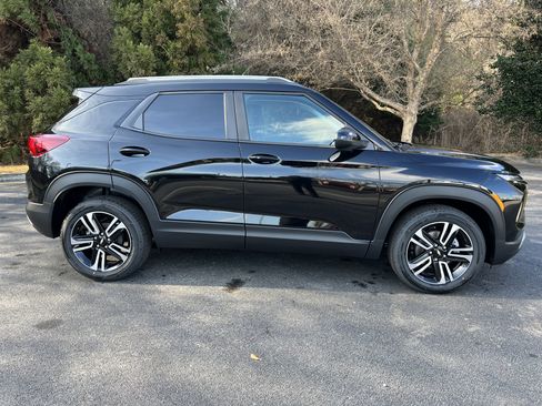 New 2026 Chevrolet TrailBlazer LT w/ LPO, Blackout Package image 11