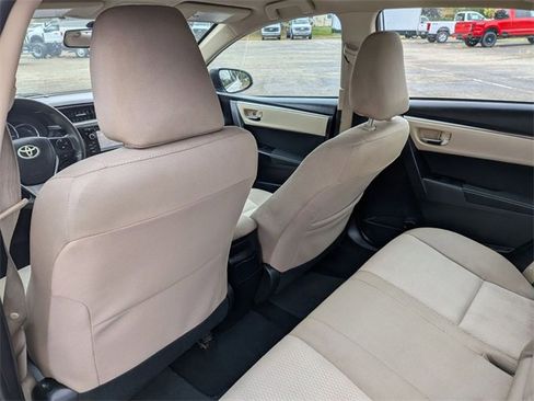 Used 2015 Toyota Corolla LE image 24