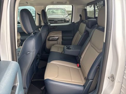 Used 2025 Ford Maverick Lariat AWD/4WD image 11