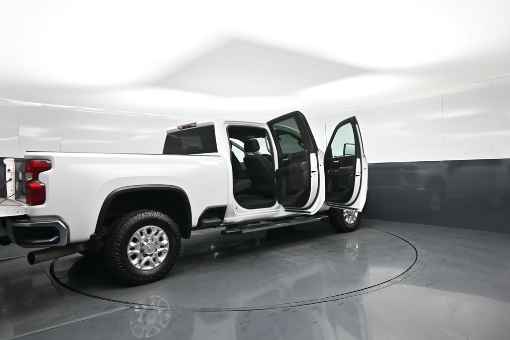 Used 2023 Chevrolet Silverado 2500 LT w/ Convenience Package AWD/4WD image 5