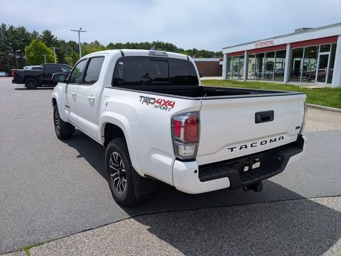 Used 2023 Toyota Tacoma TRD Sport w/ Technology Package AWD/4WD image 3
