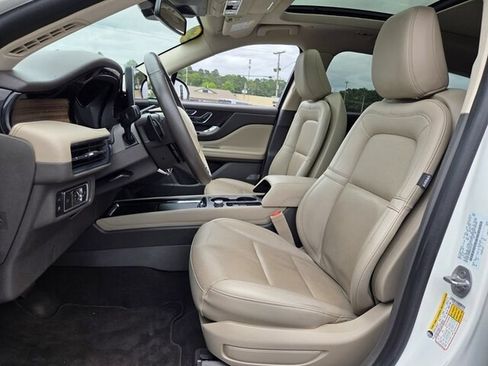 Used 2024 Lincoln Corsair Grand Touring AWD/4WD image 9