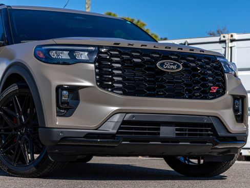 New 2026 Ford Explorer ST w/ Sun And Sound Package image 14