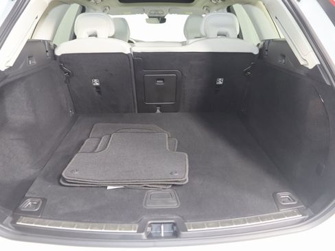 Used 2023 Volvo XC60 B5 Plus w/ Climate Package image 48