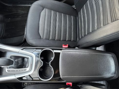 Used 2016 Ford Fusion SE FWD image 20